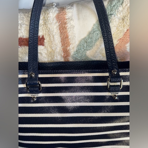Classic Kate Spade Navy & White Tote - Picture 7 of 16